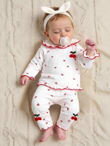 SHEIN Recién nacido bebé niña blanco a rayas de punto con estampado de cereza de dibujos animados, cuello de loto, top de manga larga a juego con pantalones, tela suave, cómoda y elegante, adecuada para actividades en el hogar y al aire libre - Blanco - Ver 3