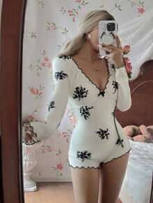 CottageSlumber 女士印花V领荷叶边蝴蝶结装饰长袖连体衣，冬季 - 黑色 - 查看 3