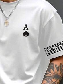 Manfinity Homme 大码男士时尚 Spade A 花卉印花短袖 T 恤，休闲 T 恤，简约百搭，是送给男朋友或家人的绝佳礼物 - 白色 - 查看 3