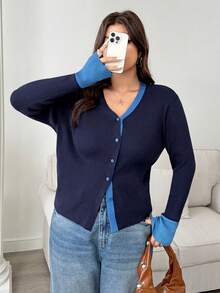 Dazy Plus 弹力修身 V 领休闲拼色拼布毛衣开衫，大码女装，秋冬