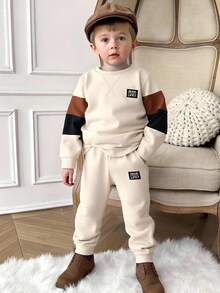 SHEIN 2pcs Kids Boys Casual Collegiate Comfortable Knit Sleeve Patchwork Crew Neck Sweatshirt And Pants Set, Suitable For Commuting, School, Daily Casual, Collegiate, Suitable For Birthday Party, Evening Party, Wedding, Baptism, School Opening Ceremony, Daily Wear, Travel, Sports, Autumn/Winter, Fleece, Thickened - Khaki - View 8