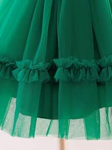 SHEIN Glamorique Kids Robe de princesse pour bébé fille à Noël, tenue de fête, robe du Père Noël, robe du Nouvel An, robe de bal à manches courtes en maille vert émeraude pour enfants, occasion formelle, représentation sur scène, robe du Moyen-Orient