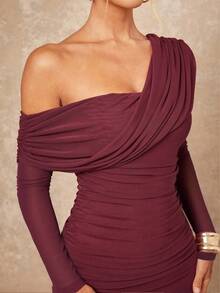 Lumalex VITNOS 秋冬简约复古闪亮假日派对装扮，适合锐舞节、郊游、游泳度假、波西米亚风等各种场合，包括户外婚礼、宴会、成人礼、海滩、海边等。这款波西米亚风连衣裙优雅别致，适合冬季海滩度假、复活节、户外婚礼派对、成人礼、返校派对等各种场合。另有安哥拉红网纱单肩褶皱修身连衣裙、单肩连衣裙、单袖连衣裙、酒红色连衣裙、垂褶连衣裙等款式，适合优雅的女士连衣裙、舞会礼服和婚礼宾客穿着。 - 酒紅色 - 查看 7