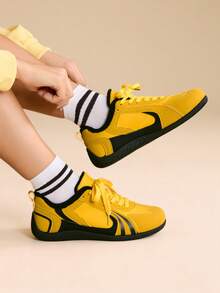 CUCCOO EASI Women's Sneakers New Autumn/Winter Plush Skateboard Shoes, Internal Heightening Racing Shoes