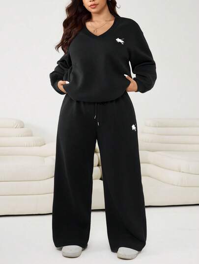 Solflare 2 件套大码休闲刺绣马刺 V 领上衣和裤子套装，秋季