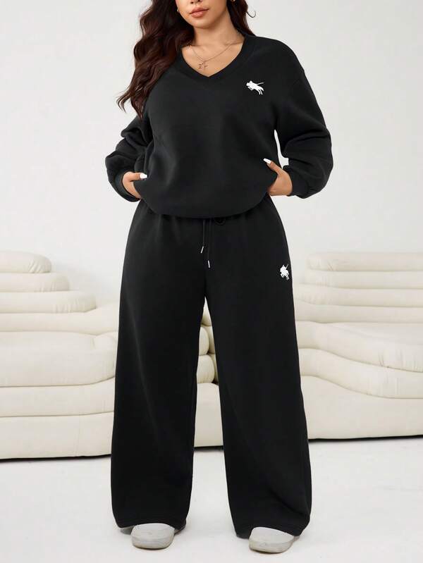 Solflare 2pcs Plus Size Casual Embroidered Spur V-Neck Top And Pants Set, Autumn