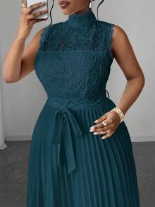 Maweii 大码女式中式立领无袖优雅蕾丝褶腰连衣裙 - 霧霾藍 - 查看 6