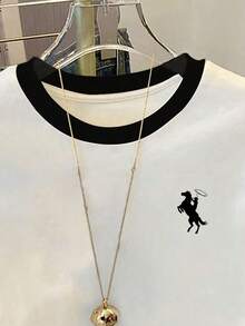 Resyla 女式简约圆领宽松T恤，饰有马标志 - 白色 - 查看 3