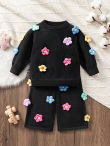 SHEIN Bộ đồ bé gái thời trang thanh lịch, dễ thương, thường ngày, áo len kẻ caro màu đen, họa tiết hoa 3D nổi bật, kiểu dáng rộng rãi, vai rớt, gồm áo len và quần, thích hợp mặc mùa thu đông. Áo len đen hai mảnh, họa tiết hoa 3D, thiết kế thời trang hiện đại, có thể mặc trong nhà và ngoài trời, kiểu dáng đơn giản, phù hợp cho mặc trong nhà, ngoài trời, hàng ngày, thể thao, vui chơi, tiệc tùng, chụp ảnh, kỳ nghỉ, lễ hội. - Nhiều màu - Xem 2