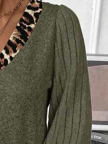 SHEIN LUNE New Fashion Women Leopard Print V-Neck Lantern Sleeve Long Sleeve T-Shirt - Army Green - View 2