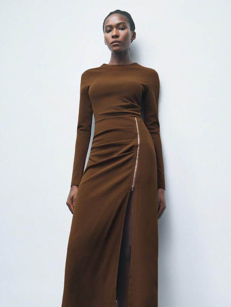 SHEIN Maija Casual Pleated Fitted Long Sleeve Dress For Women Slit Dress Brown Dress Women Split Dress High Stretch Dress, Winter Dress, Autumn Clothes , Halloween Costumes, Halloween Cosplay, Christmas Party , New Year Clothes , New Year Women,Thanksgiving Outfit For Women,Asymmetrical Metal Zipper Design, Old Money Style, Autumn Colors, Thanksgiving Turkey Party, Modern Urban, Long-Sleeved Women's Midi Dress.