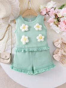 SHEIN Vintaside Kids 2 件装年轻女孩钩针华夫格图案花卉无袖上衣和短裤套装，绿色夏季服装，清爽可爱的春季休闲度假装 - 綠色 - 查看 3