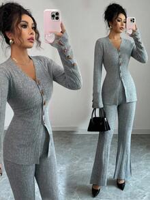Elenzga Damen Set aus einfarbiger Strickjacke mit Horn-Knöpfen und weitem Strickflare Hose, 2 Stücke