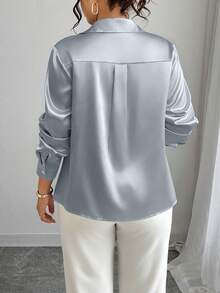 Elenzga Áo sơ mi poplin bóng trơn màu thanh lịch, tay bo gấu, cài nút đơn cỡ lớn dành cho nữ - Màu xanh bụi bặm - Xem 2