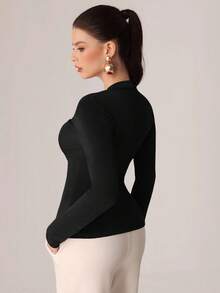 NOVVYNE Metal Buckle V-Neck Pleated Long Sleeve Elegant Fitted T-Shirt - Black - View 2
