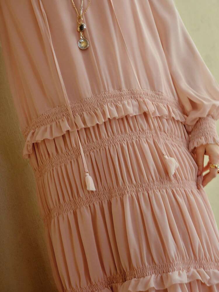 MOTF STUDIO VESTIDO ROMÁNTICO CON VOLANTES Y LAZOS DE GASA FLUIDA