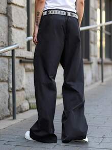 ROMWE MEN Casual 男士时尚休闲裤，年轻街头风格，百搭单品，适合街头穿着、日常休闲、周末出游、音乐节、派对等年轻社交场合。男士衣橱必备百搭单品，送给男朋友或老公的绝佳礼物。 - 黑色 - 查看 2