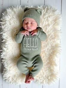 SHEIN 2Pcs Set "Hello World" Baby Arrival Announcement Outfit Knitted Newborn Boy Girl Jumpsuit With Bear Hat Newborn Photography Outfit Neutral Baby Clothes Shower Gift