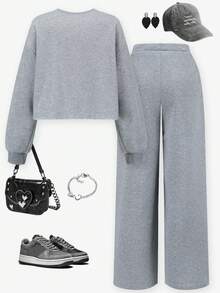 SHEIN ChillGRL 2件套少女休闲马匹印花卫衣和运动裤套装，舒适保暖的秋冬装 - 灰色 - 查看 2