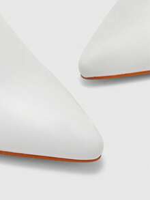 CUCCOO BIZCHIC 女士尖头细高跟白色时尚一脚蹬褶皱绒面中筒靴 - 白色 - 查看 7