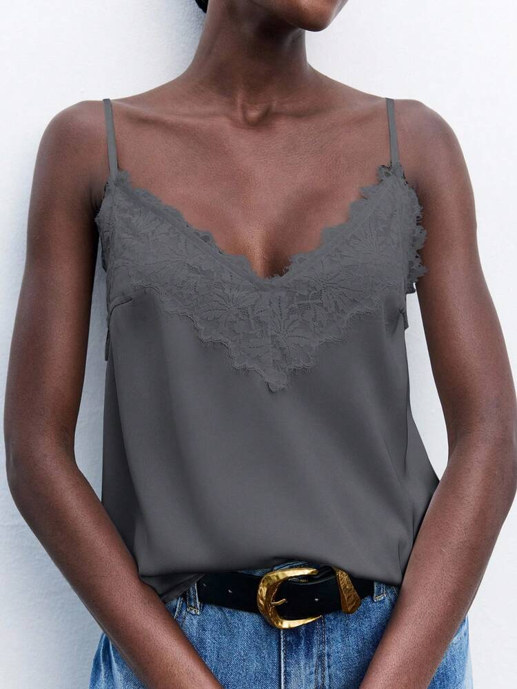 SHEIN Maija Women's Contrast Lace Loose V-Neck Adjustable Spaghetti Strap Casual Vacation Cami Top, Suitable For Urban Commute, Business, Casual, Office Wear, Elegant For Party, New Year Gathering Lace Trim Cami Top Beach Holiday Vacation Summer Going Out Graduation