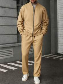 Manfinity Homme 男士纯色长袖外套和裤子套装，休闲两件套，米色男士服装，男士街头服饰套装，男士运动服套装，男士慢跑套装，适合复古风格、日常休闲、周末旅行、户外活动、探险旅行、轻松的工作环境或半正式场合，可作为男友/丈夫礼物、周年纪念礼物、圣诞节服装、秋季服装休闲两件套，男士街头服饰套装 - 卡其色 - 查看 3