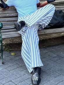 ROMWE MEN Pantaloni casual a righe di moda da uomo, stile di strada giovanile, articolo versatile adatto per lo streetwear, il casual quotidiano, le uscite del fine settimana, i festival musicali, le feste e altre occasioni sociali giovanili. Un articolo versatile indispensabile nel guardaroba maschile, un ottimo regalo per fidanzati o mariti