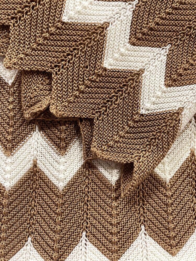 Plus Size Women Elegant Contrast Color Zigzag Pattern Flare Sleeve Pullover Sweater And Fitted Sweater Dress Set, Autumn/Winter 2 Piece Lounge Sets Women Knit Sets,Winter Dresses For Women,Women's Winter Sweater ,Elegant  Party Outfit Cozy Fall And Winter Clothes For Women New Year Look Maija Fall Winter 2025 Fall/Winter Party Elegant Dress Women Elegant Dress Women