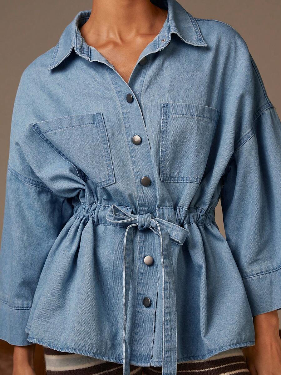 Athîral 女士休闲街头风纽扣衬衫，双口袋设计，腰部抽绳。适合日常穿着，尤其适合外出。秋季女装，七分袖，牛仔衬衫。 - 藍色 - 查看 1