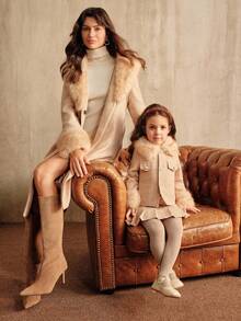 SHEIN 少女卡其色时尚搭配亲子装秋冬新款格纹毛领长袖上衣+百褶裙两件套 - 卡其色 - 查看 9