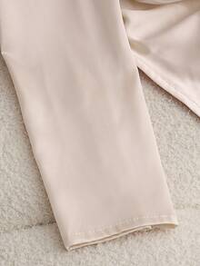 Franclia 优雅时尚的前中褶缎面亮面长袖衬衫，适合日常外出和约会，女士