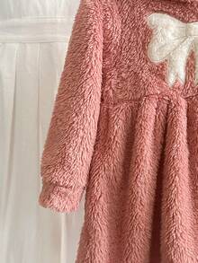 LMoss Kids Sukienka z dzianiny dla dziewczynki, z kapturem, podszewką termiczną, kolorowymi blokami, haftowana, swobodna