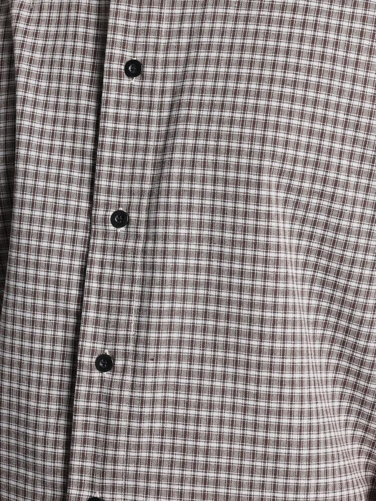 Camisa oversized de manga curta com botões e estampa xadrez clássica