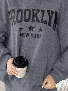 SHEIN 2pcs/Set Teen Girl Casual Street Style Snowflake Hoodie Sweatshirt And Solid Color Elastic Waist Sports Pants Set, Suitable For Back To School, Birthday, Party, Holiday, Autumn/Winter Fall