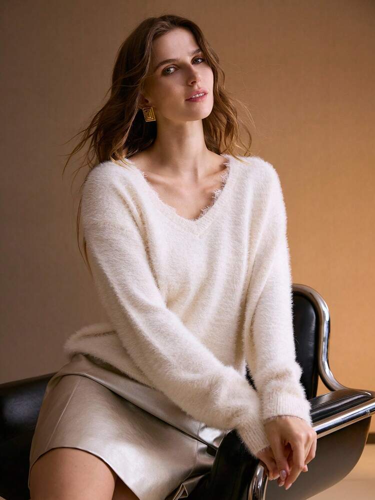 PULL TRICOTÉ COL ROND FEMME, PATCHWORK EN DENTELLE, AUTOMNE/HIVER