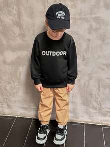 SHEIN 男童字母圖形運動連帽衫和褲子