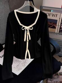 GlowEve CURVE 大码撞色珍珠纽扣装饰系带长袖T恤 - 黑色 - 查看 1