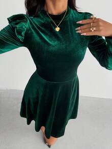Teen Girl Solid Color Velvet Knit Ruffle Trim Long Sleeve Dress,Great For Casual & Daily Wear & School Daily In Autumn & Winter, Green Color,For Christmas,Party Wear ,Birthday Dress,Princess Dress,Teen Green Dress, Velvet Long Sleeve Dress, Emerald Green Dress, Ruffle Long Sleeve Dress, Teen Elegant Long Sleeve Dress, Dark Green Velvet Dress