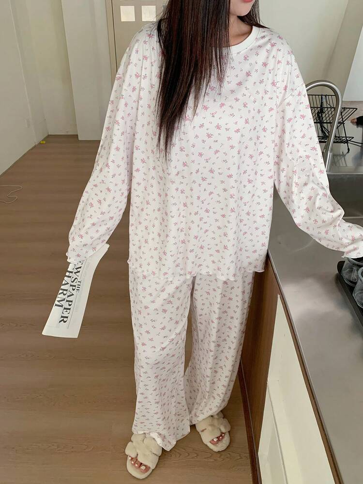 Dazy Plus Plus Size Women Ditsy Floral Print Loose Pajama Set, Comfortable Home Wear For Spring & Autumn, Winter Clothes