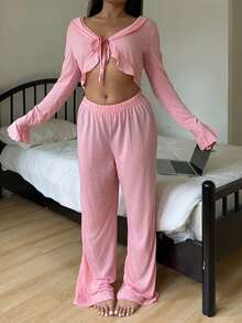 Lowkey Lull Set pigiama da donna con top corto a maniche lunghe a volant con spalle scoperte e pantaloni, colore rosa acceso, top corto sexy con peplum, abbigliamento autunno/inverno - Rosa - Visualizzare 3