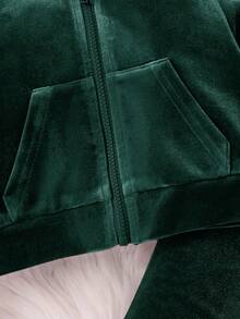 SHEIN Baby Girl 2Pcs Dark Green Velvet Hoodie & Flare Winter Pants Outfits, Letter Pattern Sweatpants Set,Y2k Fashionable Cute Casual Autumn Outfits - Green - View 5