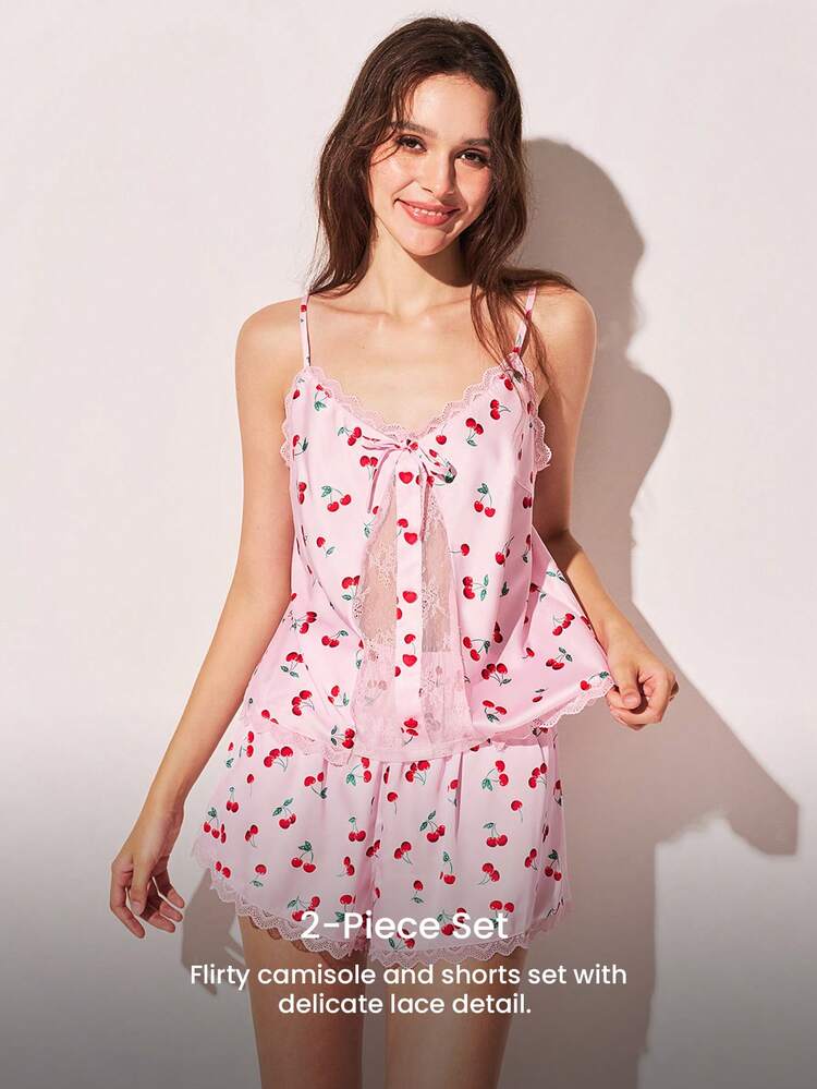 Conjunto de camiseta de tirantes y pantalones cortos de satén sedoso con encaje en el escote en V, estampado de cerezas, para vacaciones; conjunto de ropa de estar en casa y pijama ligero; pijamas subversivos y sexys para Navidad y Año Nuevo; lencería para el Día de San Valentín y artículos de boda para mujeres
