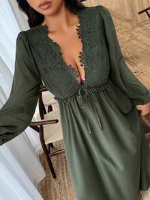 SHEIN LUNE Vestido largo con abertura lateral de unicolor y parches de encaje para mujer - Verde militar - Ver 1