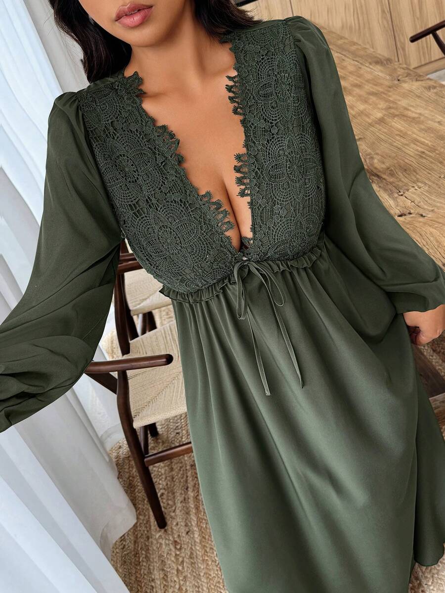 SHEIN LUNE Vestido largo con abertura lateral de unicolor y parches de encaje para mujer - Verde militar - Ver 1