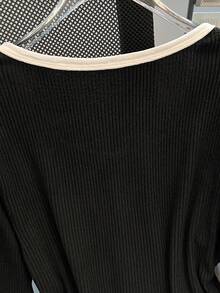 GlowEve CURVE 大码撞色珍珠纽扣装饰系带长袖T恤 - 黑色 - 查看 3