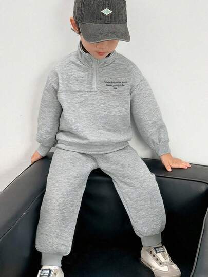 Genkimix Kids 2件套Genkimix Young Boy字母印花休闲上衣+纯色锥形休闲裤