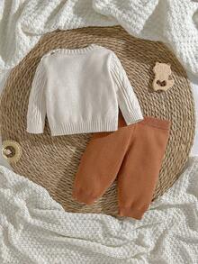 新生男婴/女婴针织麻花图案柔软圆领长袖毛衣和松紧腰裤两件套 - 彩色 - 查看 2