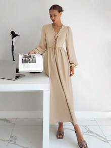 Siren Gaze Damen einfarbiges minimalistisches Lässig Langarm Kurzes Kleid mit Bindedetail - Aprikosenfarben - Übersicht 4