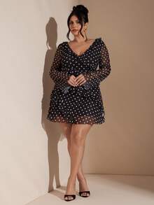 SHEIN BAE 大码女式黑色波点短款荷叶边V领迷你连衣裙，适合圣诞派对和日常穿着 - 黑色 - 查看 6