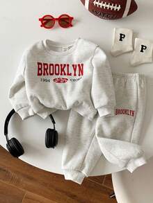 SHEIN 2 件套男婴/女婴可爱休闲灰色字母印花长袖运动衫和慢跑运动服，男女通用婴儿服装，婴儿冬装 - 彩色 - 查看 7